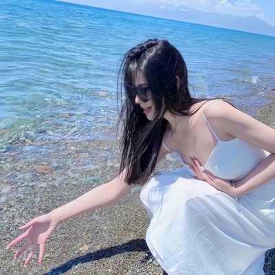比基尼琼斯和爱的圣殿